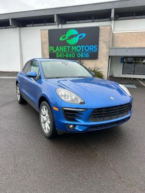 2017 Porsche Macan Sport Utility 4D