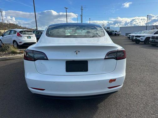 2019 Tesla Model 3 Standard Range