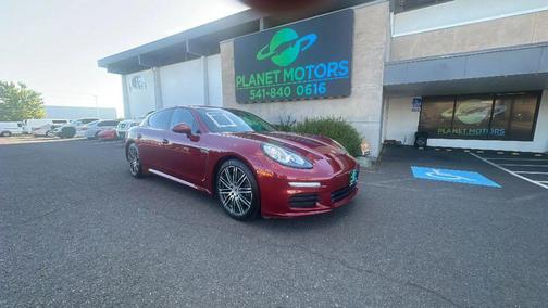Ruby Red Metallic 2016 Porsche Panamera 4