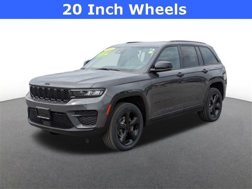 2022 Jeep Grand Cherokee LAREDO