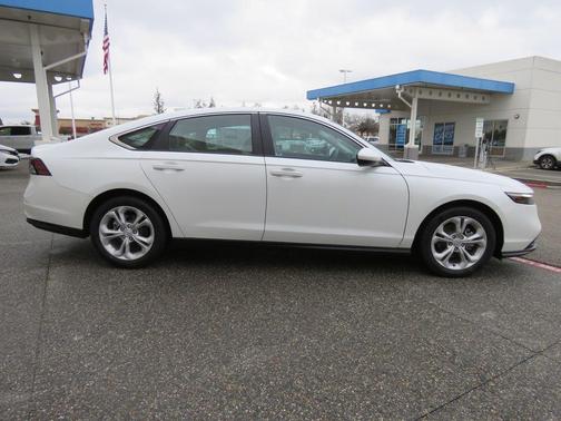 2025 Honda Accord LX 1.5T