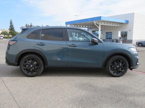 2026 Honda HR-V 2WD Sport