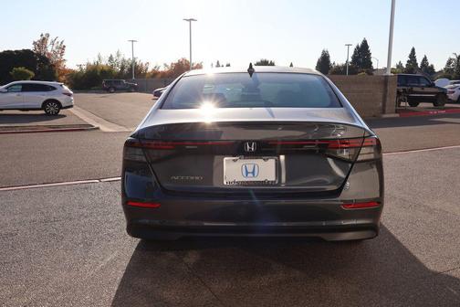 2025 Honda Accord LX 1.5T