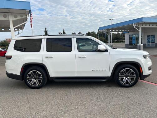 2022 Jeep Wagoneer Series III 4x4