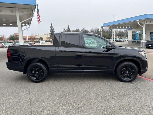 2023 Honda Ridgeline Black