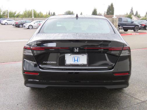 2025 Honda Accord LX 1.5T