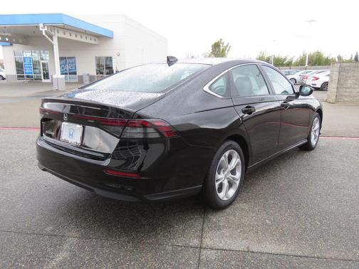 2025 Honda Accord LX 1.5T