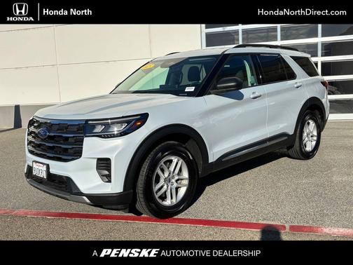 Space White Metallic 2025 Ford Explorer Active