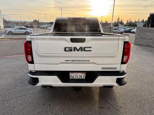 2022 GMC Sierra 1500 Elevation