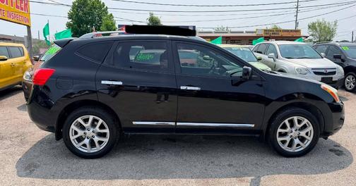 Black 2012 Nissan Rogue S