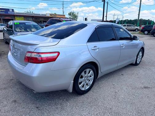 Silver 2008 Toyota Camry LE