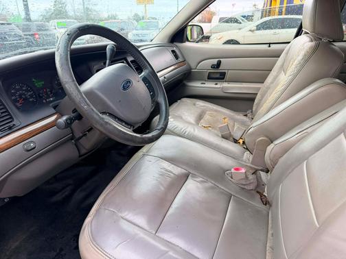 2006 Ford Crown Victoria LX