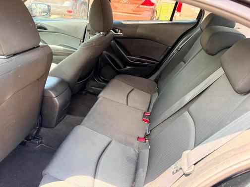 Black 2014 Mazda Mazda3 i Sport