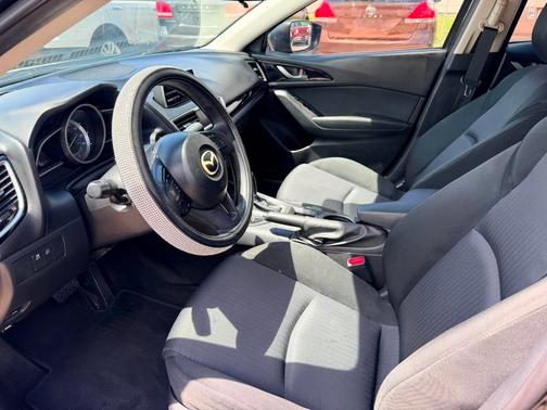 Black 2014 Mazda Mazda3 i Sport