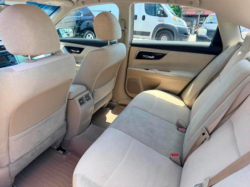 beige 2013 Nissan Altima 2.5 SV