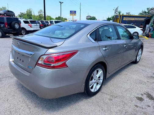 beige 2013 Nissan Altima 2.5 SV