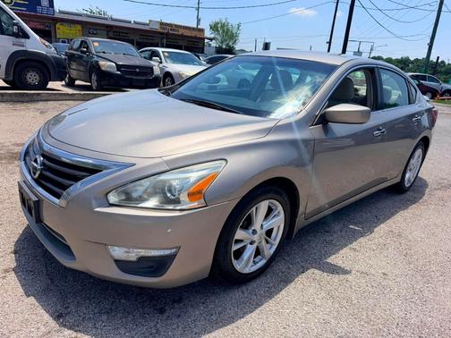 beige 2013 Nissan Altima 2.5 SV