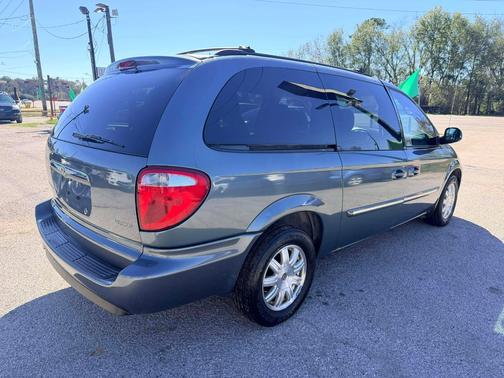 2006 Chrysler Town & Country Touring