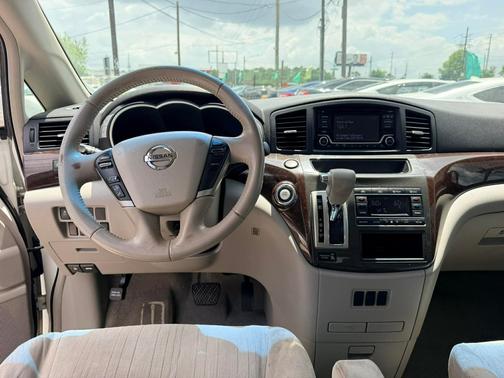 WHITE 2015 Nissan Quest SV