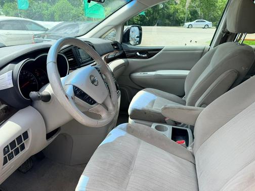 WHITE 2015 Nissan Quest SV