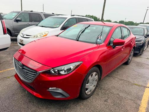 RED 2015 Mazda Mazda3 i Sport