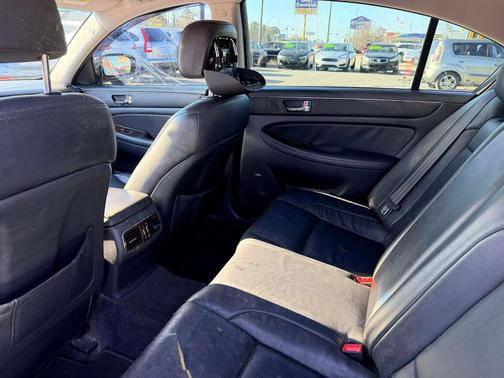 2011 Hyundai Genesis 4.6