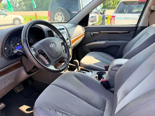 WHITE 2011 Hyundai SANTA FE SE