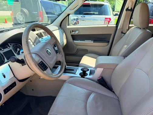 WHITE 2009 Mercury Mariner Premier