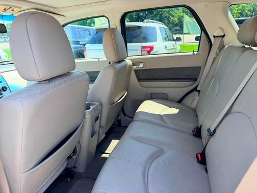 WHITE 2009 Mercury Mariner Premier