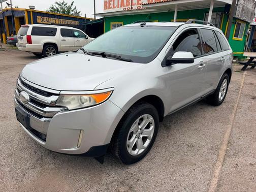 Silver 2014 Ford Edge SEL