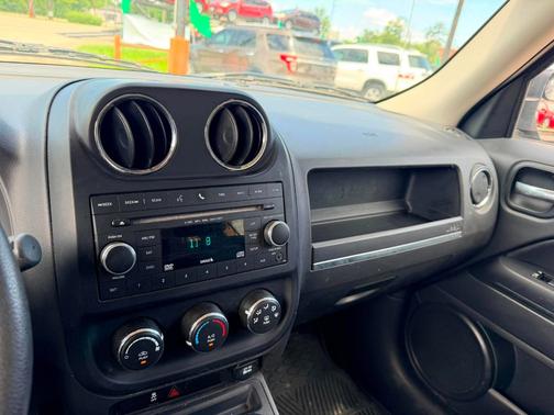 BLACK 2016 Jeep Patriot Sport