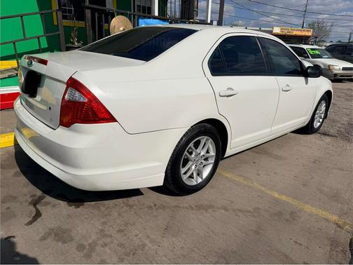 2010 Ford Fusion S