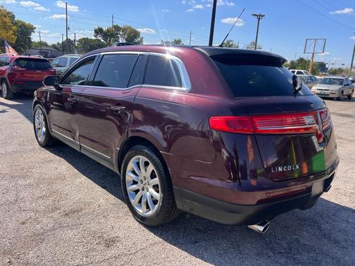 2011 Lincoln MKT