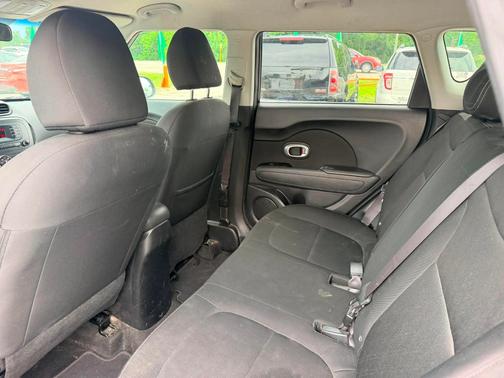 Black 2014 Kia Soul
