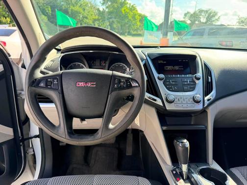 WHITE 2016 GMC Terrain SLE-1
