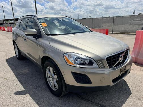 VOLVO 2012 Volvo XC60 3.2