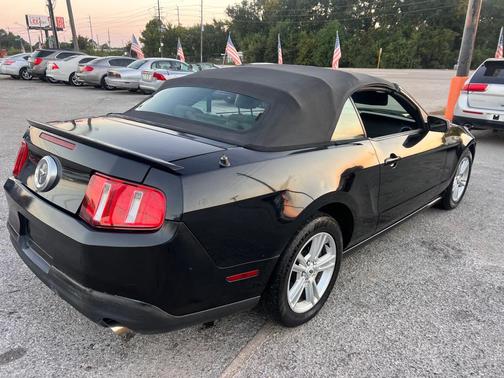 2010 Ford Mustang Premium