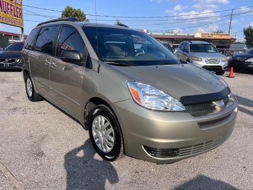 2005 Toyota Sienna CE