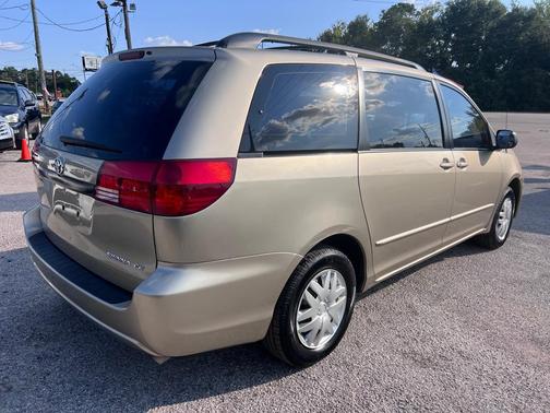 2005 Toyota Sienna CE