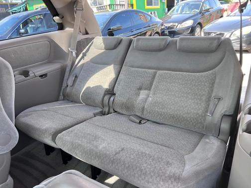 2005 Toyota Sienna CE
