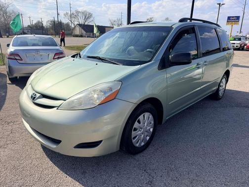 2009 Toyota Sienna LE