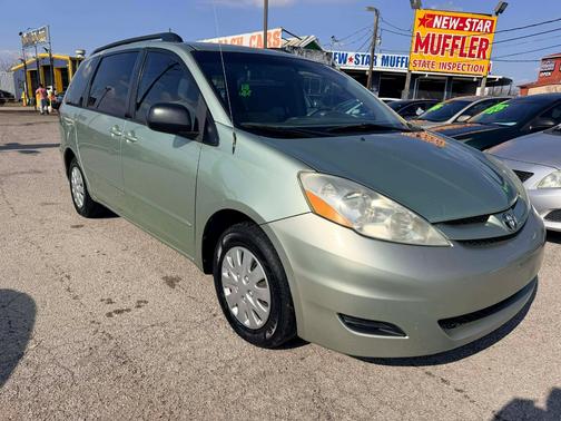 2009 Toyota Sienna LE
