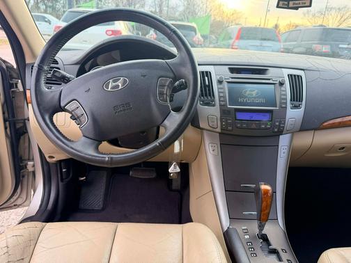 2009 Hyundai SONATA SE