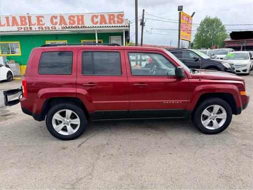 RED 2012 Jeep Patriot Sport
