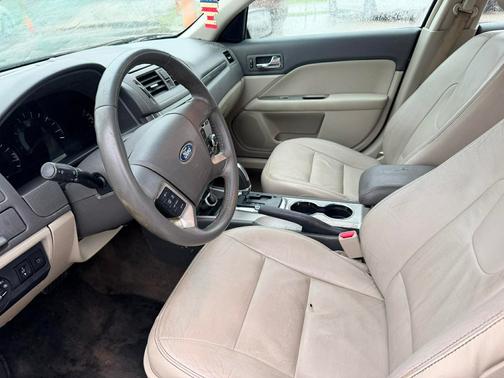 White 2010 Ford Fusion SEL