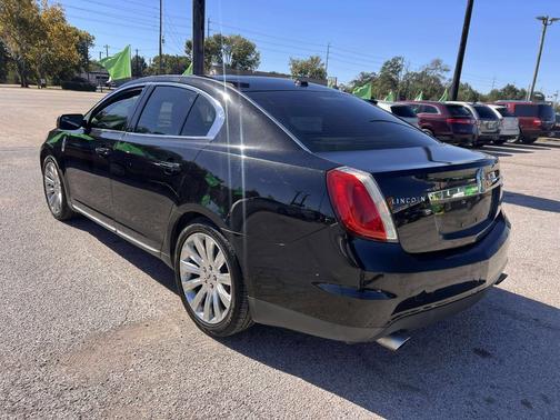 2011 Lincoln MKS Base