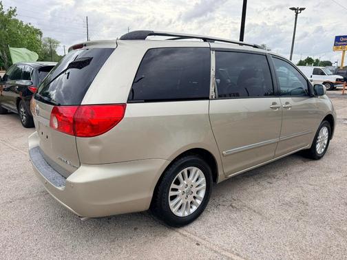 2009 Toyota Sienna XLE