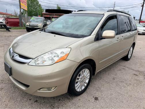 2009 Toyota Sienna XLE