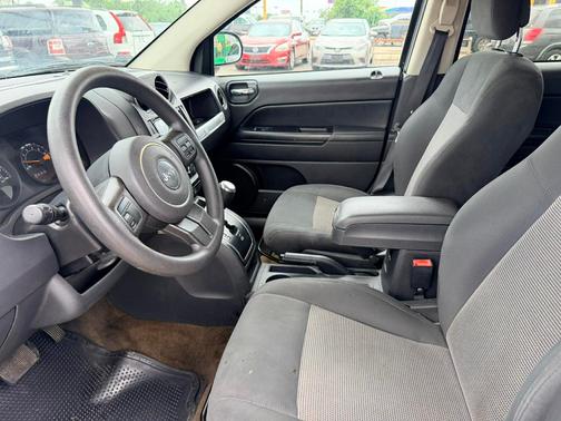 WHITE 2016 Jeep Compass Sport