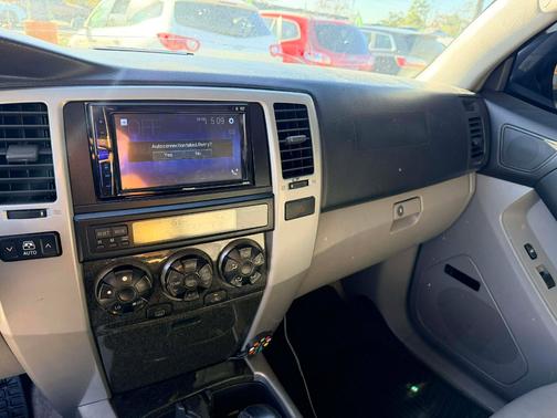 2004 Toyota 4Runner SR5